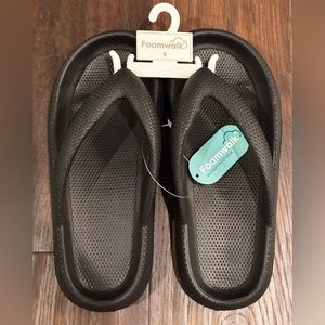 Ladies Foamwalk Slippers - Size:9 - NWT